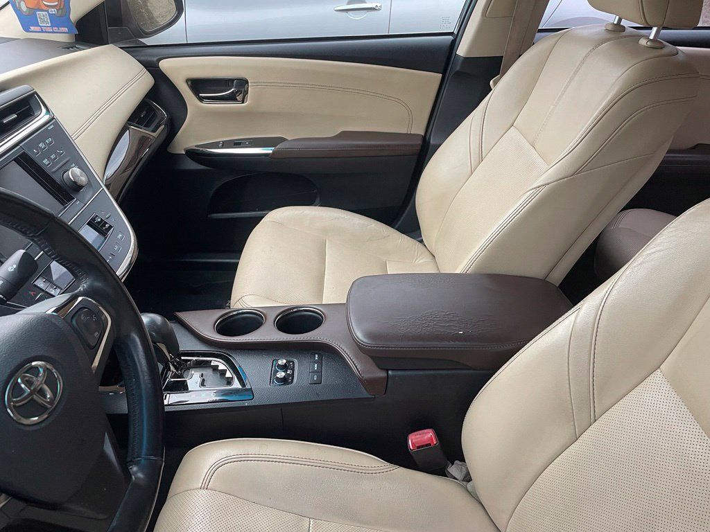 Used 2013 Toyota Avalon Limited FWD image 12