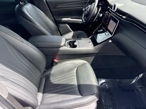 Used 2023 Maserati Grecale Modena image 35