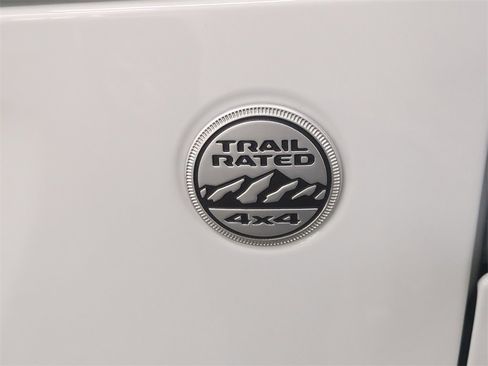 Certified 2022 Jeep Wrangler Unlimited Sahara image 13