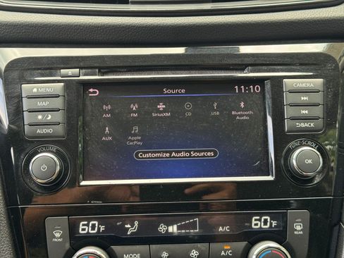 Used 2018 Nissan Rogue SL w/ Premium Package AWD/4WD image 25