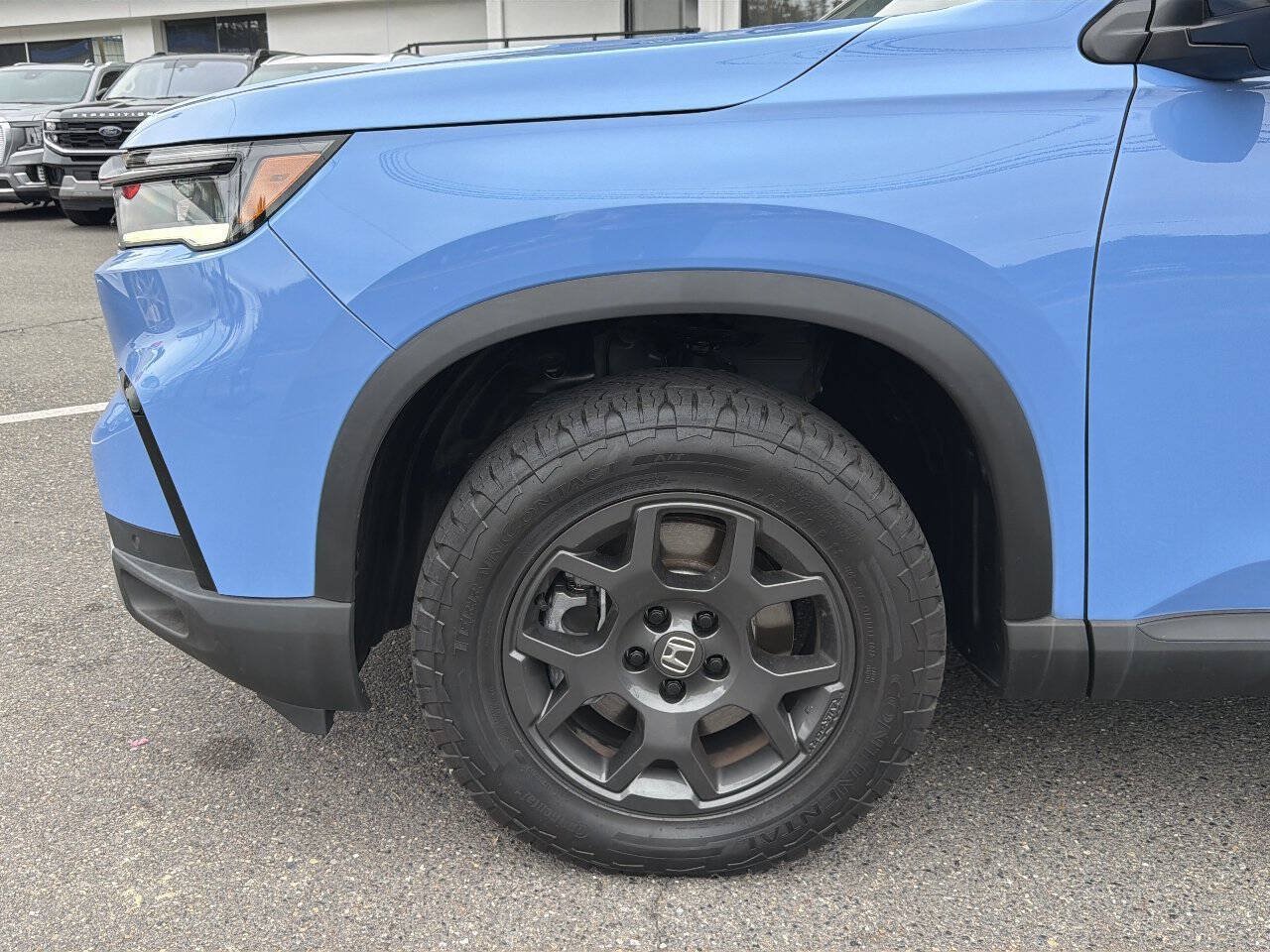Used 2024 Honda Pilot TrailSport image 12