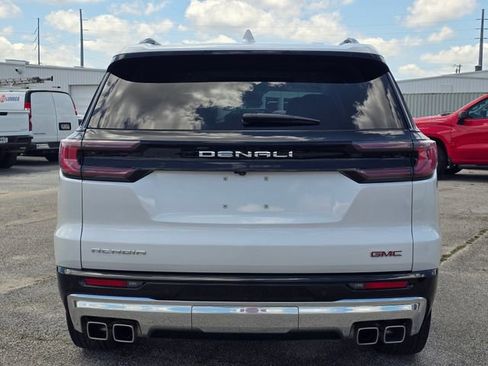 Used 2024 GMC Acadia Denali FWD image 4