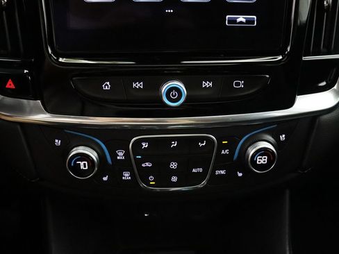 Used 2018 Chevrolet Traverse Premier AWD/4WD image 25