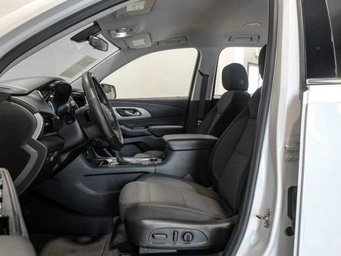 Used 2020 Chevrolet Traverse LT FWD image 6