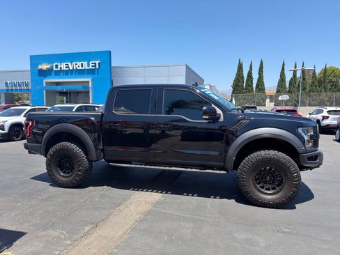 Used 2018 Ford F150 Raptor w/ Equipment Group 802A Luxury AWD/4WD image 9