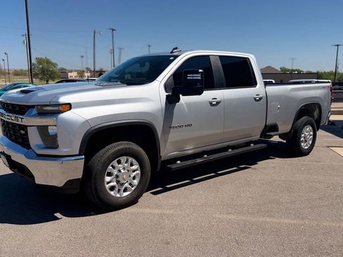 Used 2022 Chevrolet Silverado 3500 LT AWD/4WD image 10