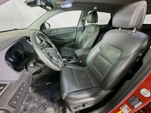 Used 2016 Hyundai Tucson Limited w/ Option Group 03 image 29