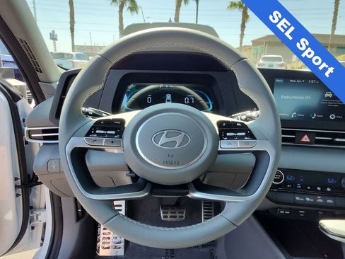 Certified 2025 Hyundai Elantra Sport FWD image 19