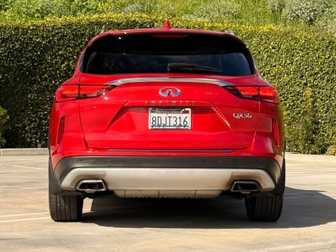 Used 2019 INFINITI QX50 Essential w/ Premium Heat Package image 11