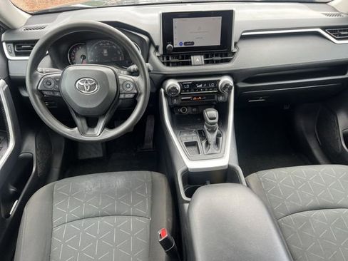Used 2024 Toyota RAV4 XLE FWD image 23