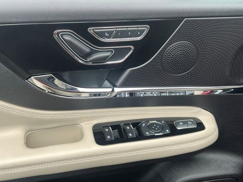 New 2026 Lincoln Corsair Premiere image 14