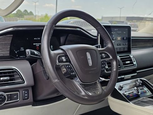 Used 2020 Lincoln Navigator Black Label AWD/4WD image 32
