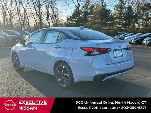 New 2025 Nissan Versa SR w/ Trunk Package image 4