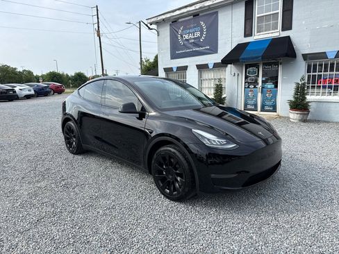 Used 2020 Tesla Model Y Long Range AWD/4WD image 8