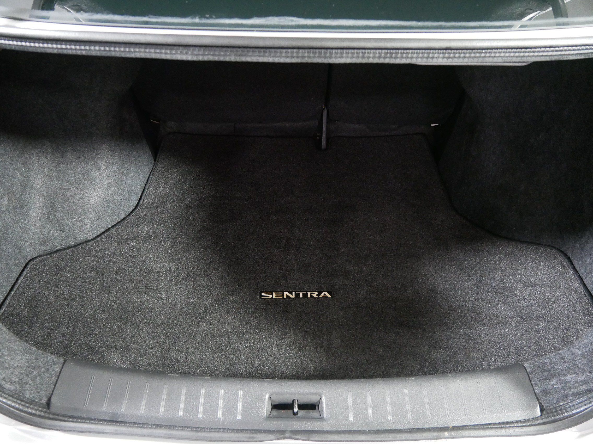 Used 2017 Nissan Sentra S FWD image 18