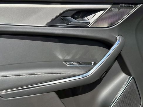 New 2025 Jaguar F-PACE R-Dynamic S image 15