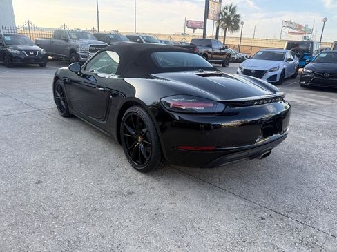 Used 2018 Porsche 718 Boxster RWD image 6