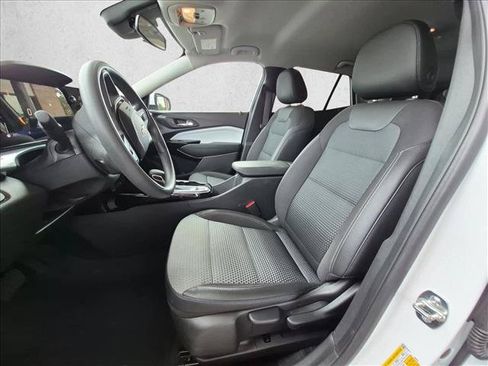 Used 2026 Chevrolet Trax LT FWD image 15