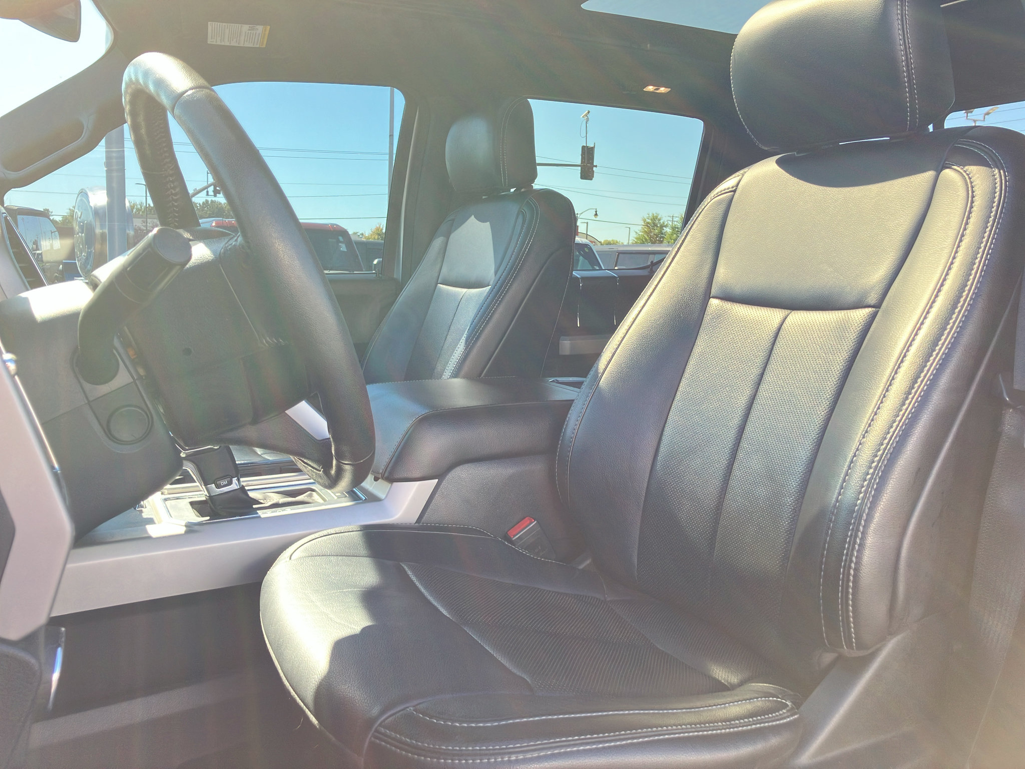 Used 2020 Ford F150 Lariat w/ Equipment Group 502A Luxury AWD/4WD image 33