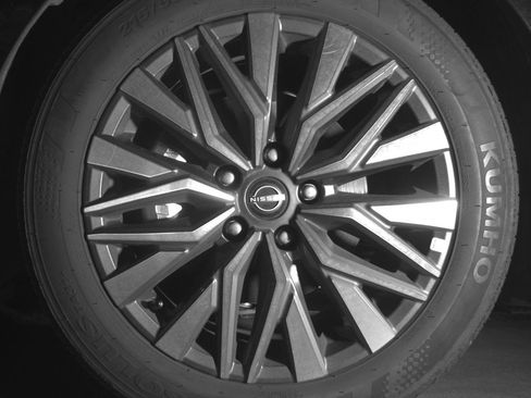 Used 2025 Nissan Altima 2.5 SV image 12