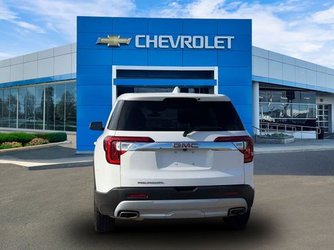 Certified 2022 GMC Acadia SLE image 9