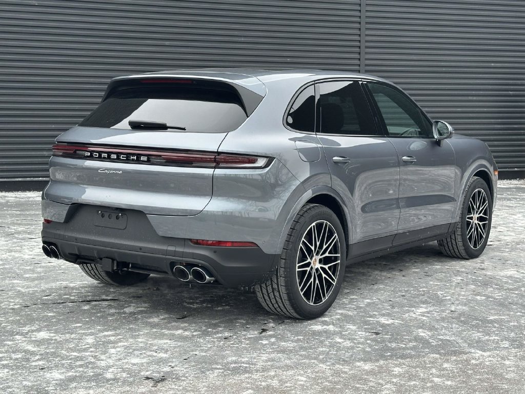 Used 2026 Porsche Cayenne AWD/4WD image 5