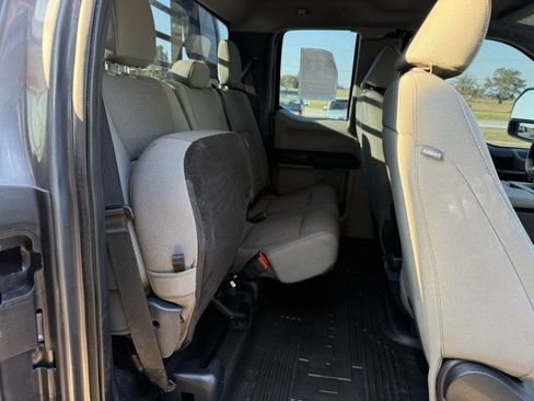Used 2022 Ford F250 XL w/ Power Equipment Group image 26