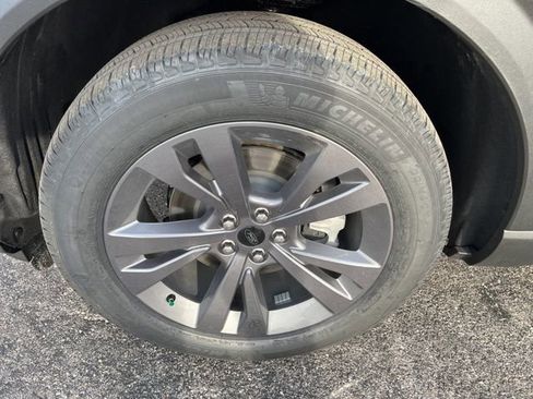 New 2026 Ford Explorer Active w/ Active Comfort Package image 21