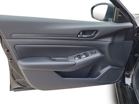 New 2025 Nissan Altima 2.5 S image 10