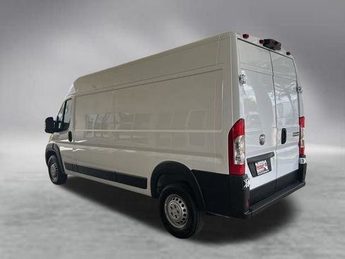 Used 2025 RAM ProMaster 2500 w/ Convenience Group FWD image 4