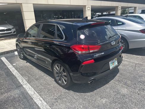 Used 2018 Hyundai Elantra GT Sport FWD image 7