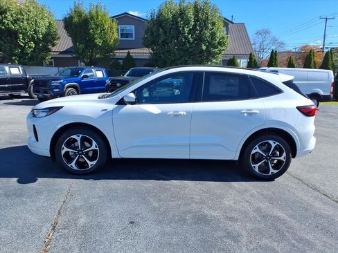 Used 2023 Ford Escape ST-Line Select w/ Tech Pack #2 image 2