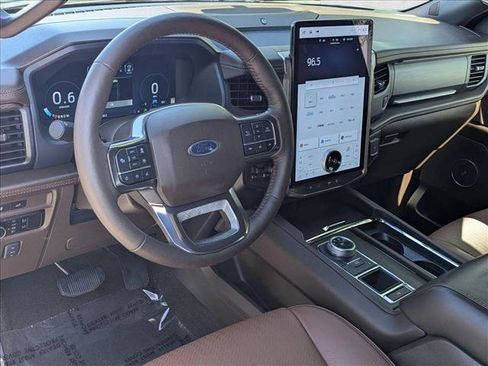 Used 2024 Ford Expedition King Ranch RWD image 10