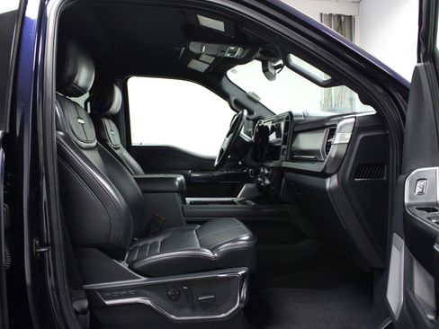 Used 2025 Ford F250 Platinum image 16