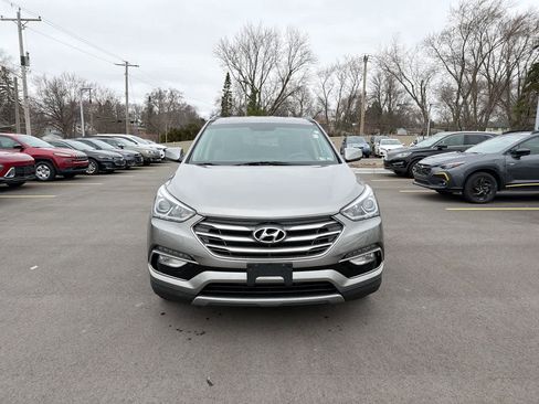 Used 2017 Hyundai Santa Fe Sport image 16