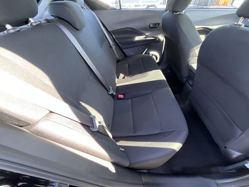 Certified 2025 Nissan Kicks Play S image 21