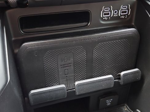Used 2024 RAM 1500 Limited AWD/4WD image 24
