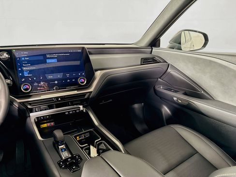 Used 2026 Lexus TX 350 AWD w/ Technology Package image 25
