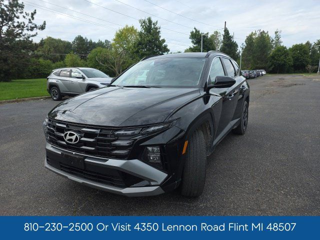 Certified 2025 Hyundai Tucson SEL AWD/4WD image 3