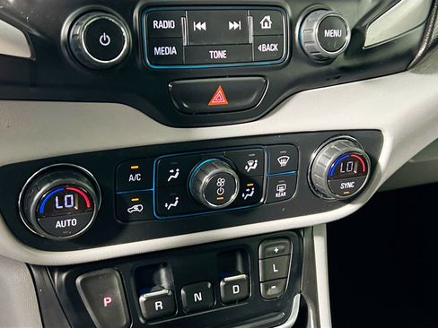 Used 2018 GMC Terrain SLE w/ Driver Convenience Package image 26