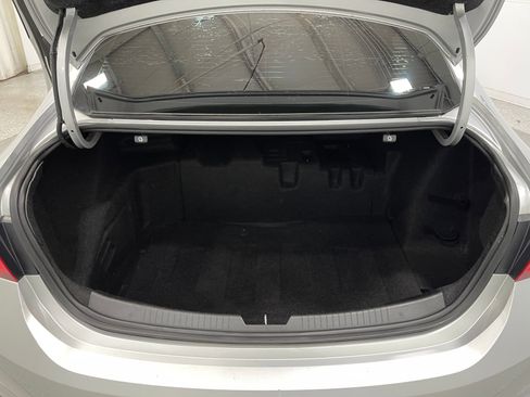 Used 2019 Chevrolet Malibu Hybrid image 24