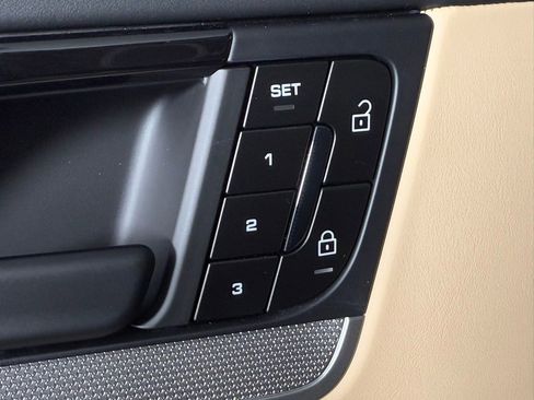 New 2026 Porsche Cayenne image 27