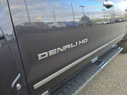 Used 2015 GMC Sierra 2500 Denali w/ Duramax Plus Package image 35