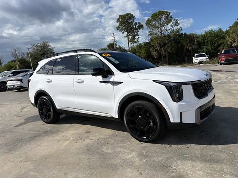 Certified 2025 Kia Sorento SX Prestige w/ Olive Brown Leather Package image 3