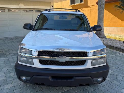 Used 2005 Chevrolet Avalanche 2500 w/ Preferred Equipment Group image 23