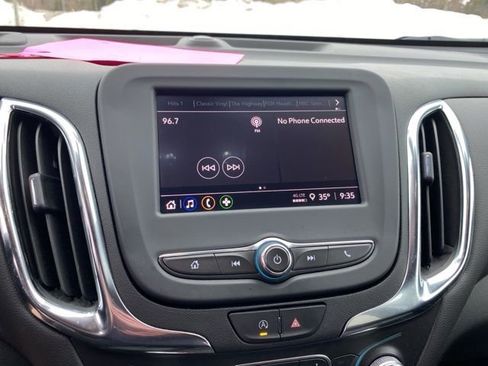 Used 2024 Chevrolet Equinox LT image 24