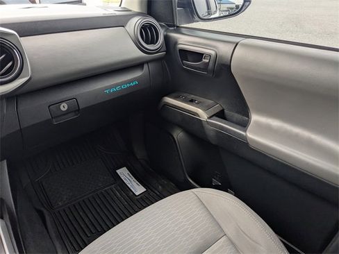Used 2016 Toyota Tacoma SR5 image 16