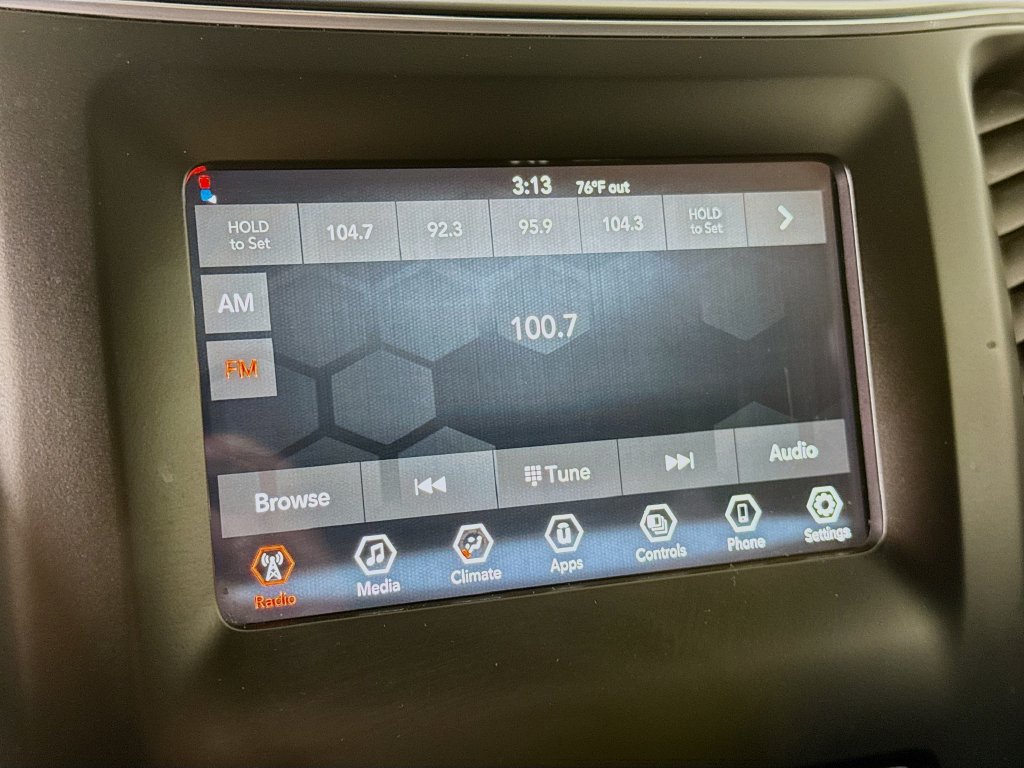 Used 2021 Jeep Cherokee Latitude FWD image 7