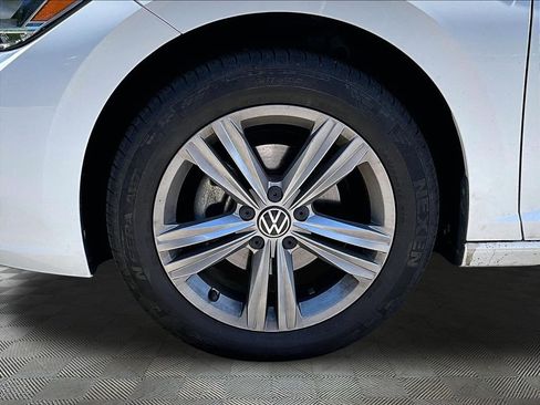 Used 2023 Volkswagen Jetta SE w/ Panoramic Sunroof Package FWD image 27