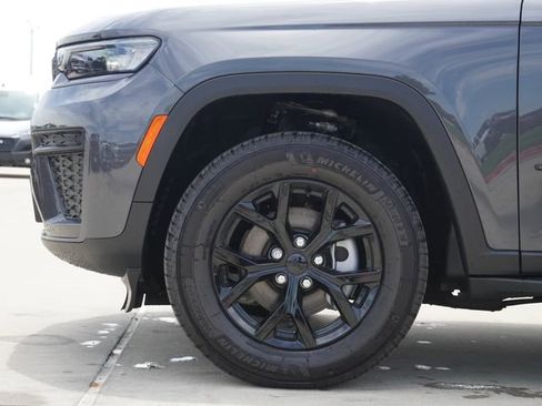 New 2026 Jeep Grand Cherokee Altitude AWD/4WD image 5